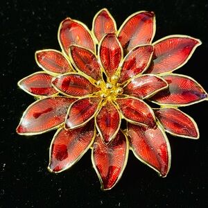 Vintage Red Enamel Poinsettia Flower with Gold Center Brooch Pin. Gold Tone.